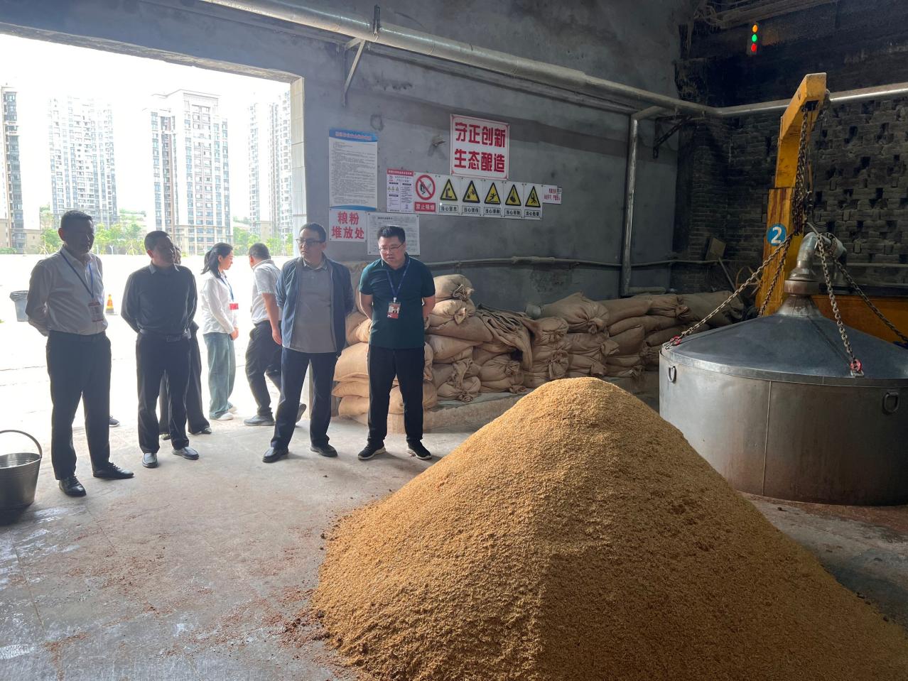 AAA8A01DF8B2C3B3EE3CF7B9ED1F1C7B