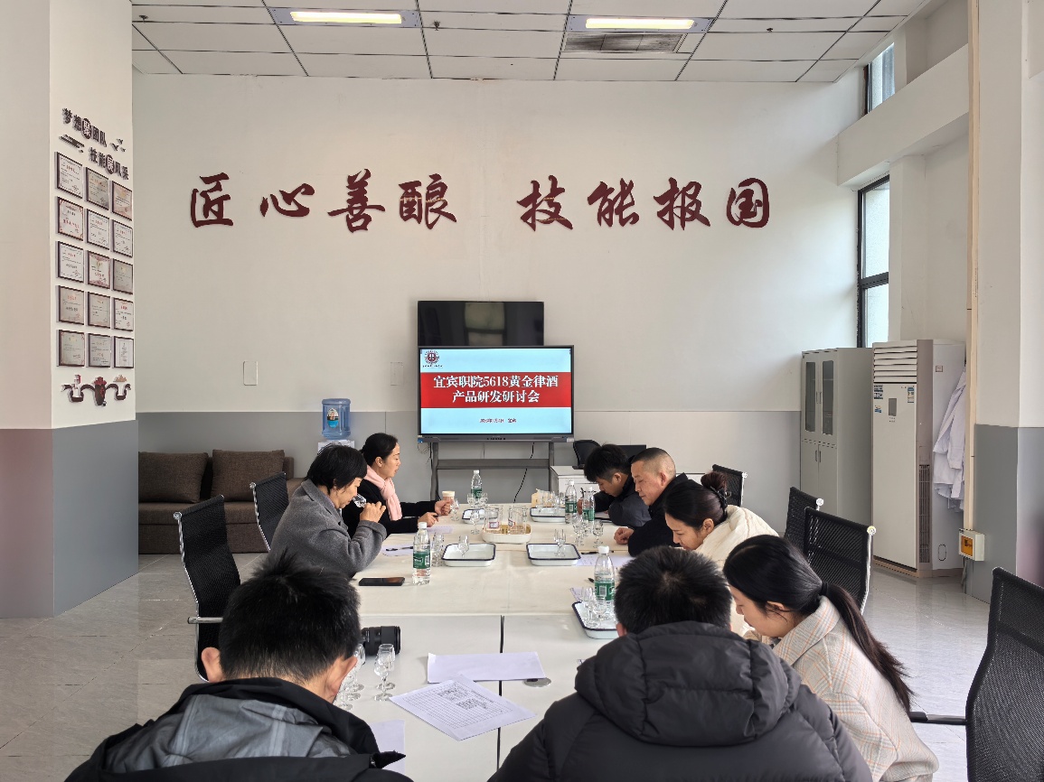 大师领航指方向​  匠心传承育英才